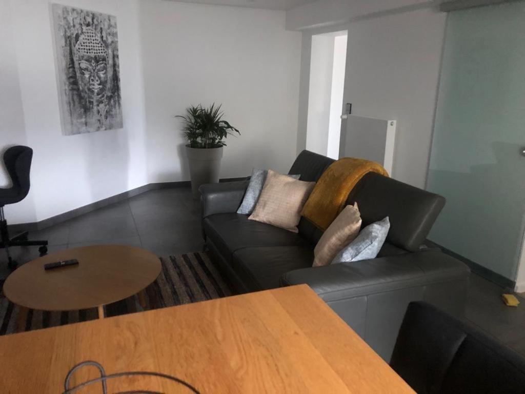 Les Pantoufles Dans Le Pre Apartment Eppeldorf ภายนอก รูปภาพ