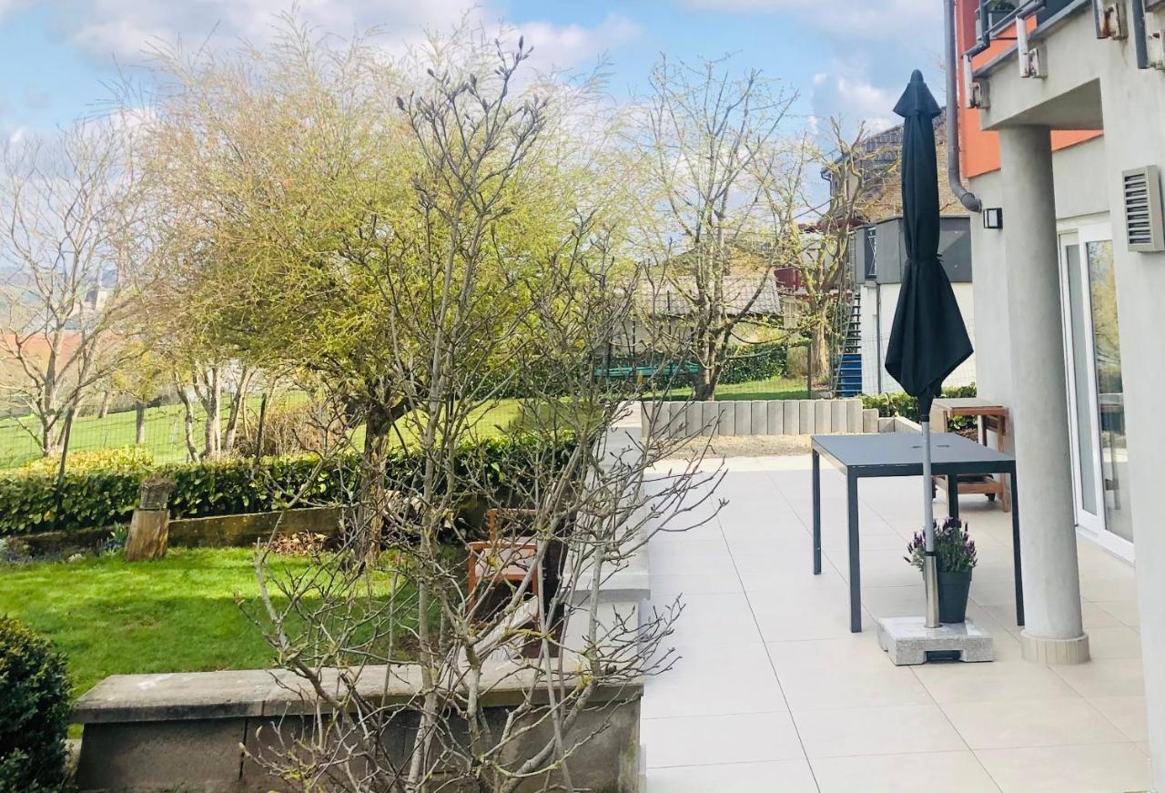 Les Pantoufles Dans Le Pre Apartment Eppeldorf ภายนอก รูปภาพ