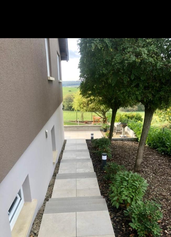Les Pantoufles Dans Le Pre Apartment Eppeldorf ภายนอก รูปภาพ