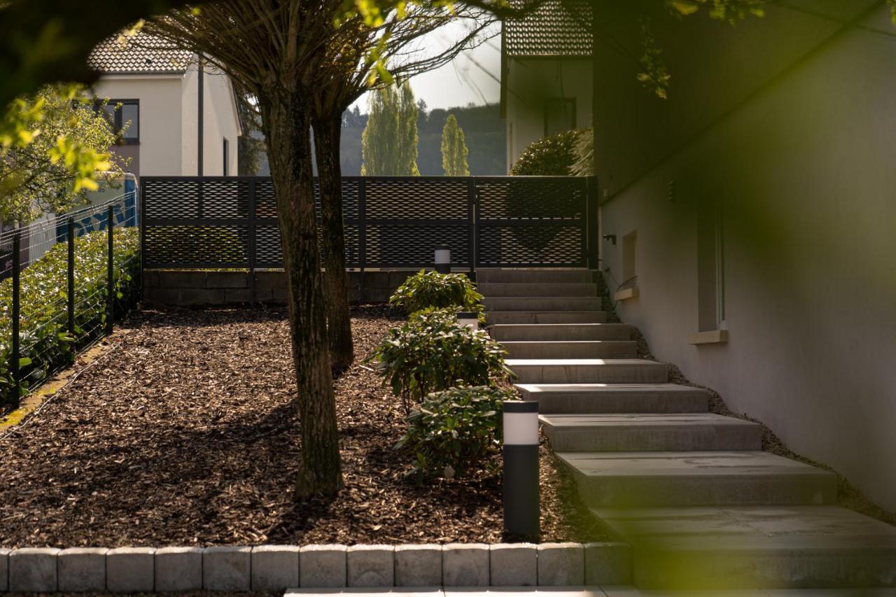 Les Pantoufles Dans Le Pre Apartment Eppeldorf ภายนอก รูปภาพ